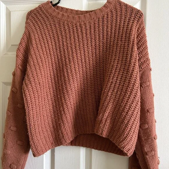 Moon & Madison Knitted Long sleeve (puffy sleeve) sweater - Picture 1 of 2